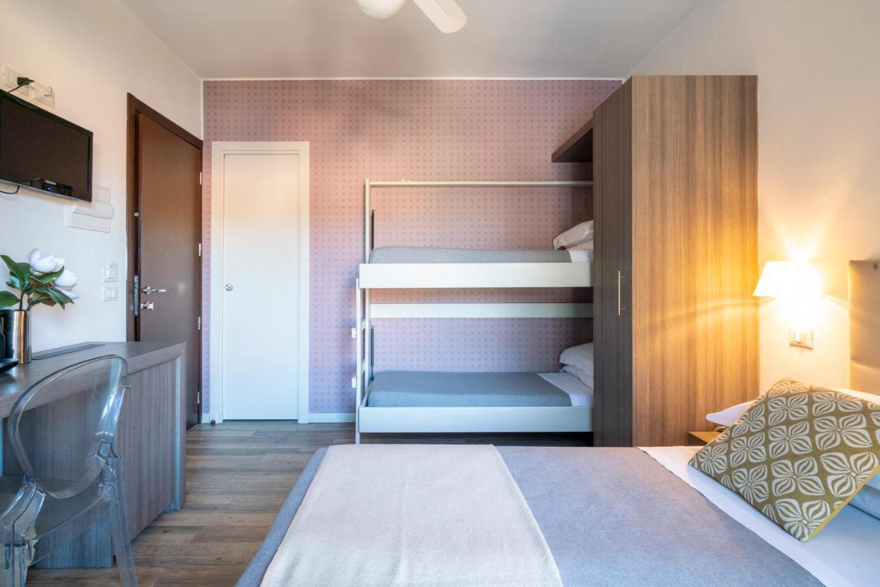 Mira Mare Sea Hotel Червия Екстериор снимка