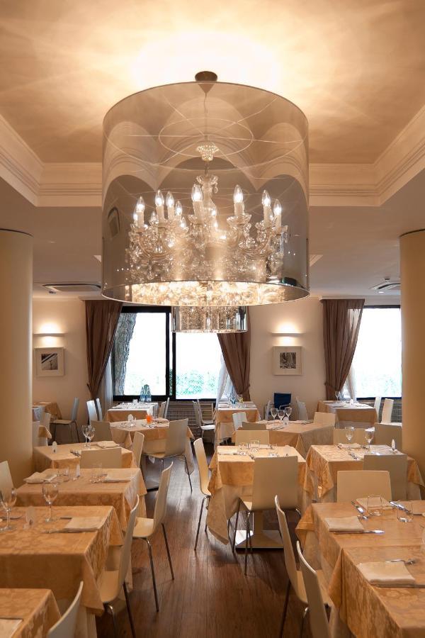 Mira Mare Sea Hotel Червия Екстериор снимка